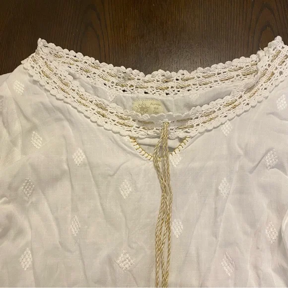 SOLD White Crochet Blouse with Gold Tassels One Size - Picture 4 of 8